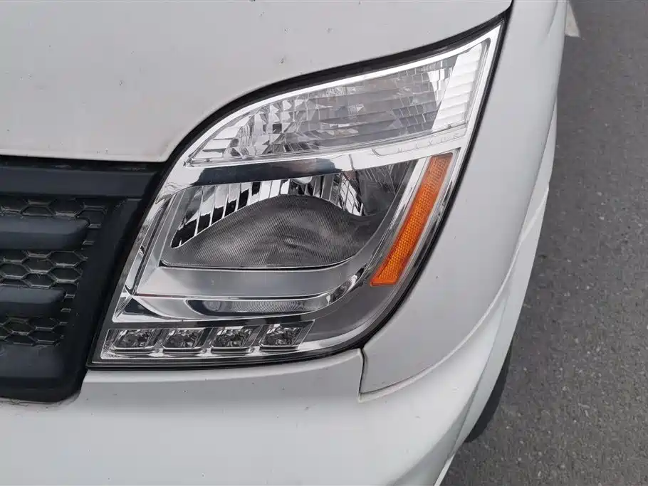 SAIC MAXUS XINTU V80