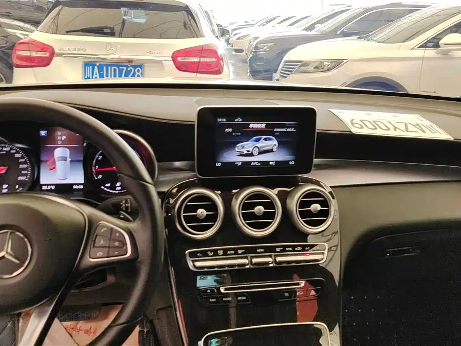 Mercedes-Benz GLC 2019 GLC 260 L 4MATIC Dynamic фото 13