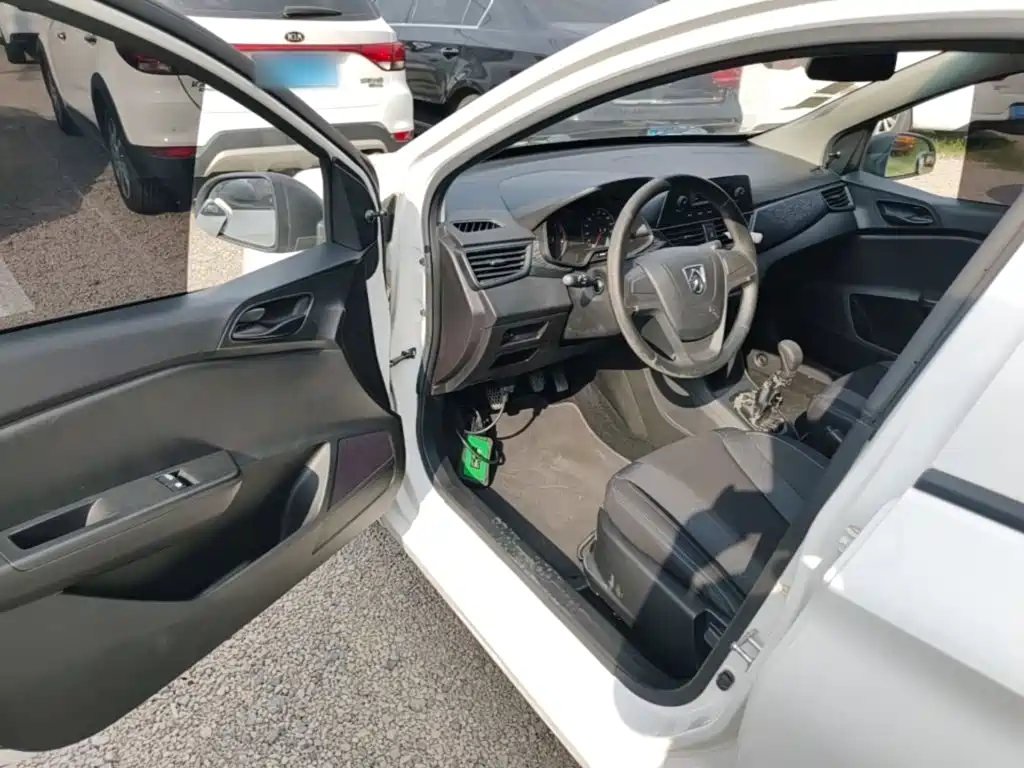 Baojun 310 2016 2016 1.2L Manual Value Edition