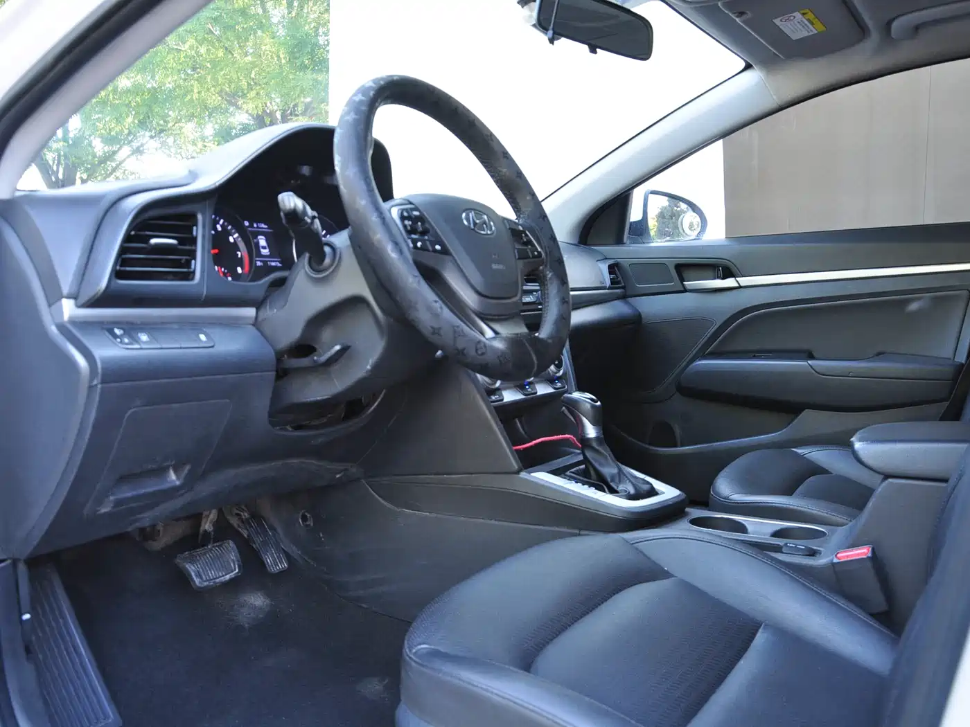Hyundai Elantra 2019 1.5L CVT Smart Elite фото 8
