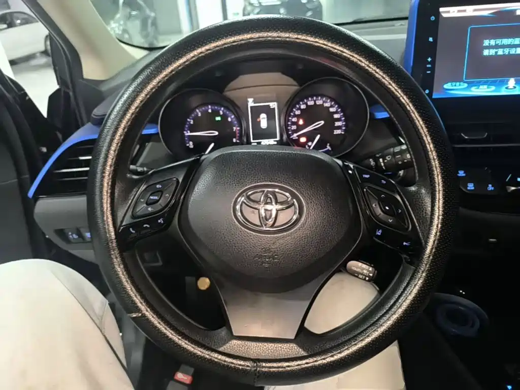 Toyota C-HR 2021 2020 Model 2.0L Leading
