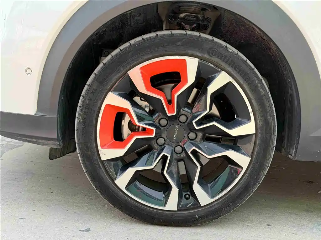 Lynk & Co 06 2020 1.5T Halo фото 14