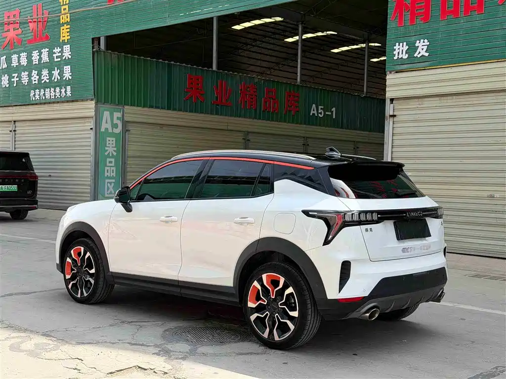 Lynk & Co 06 2020 1.5T Halo фото 6