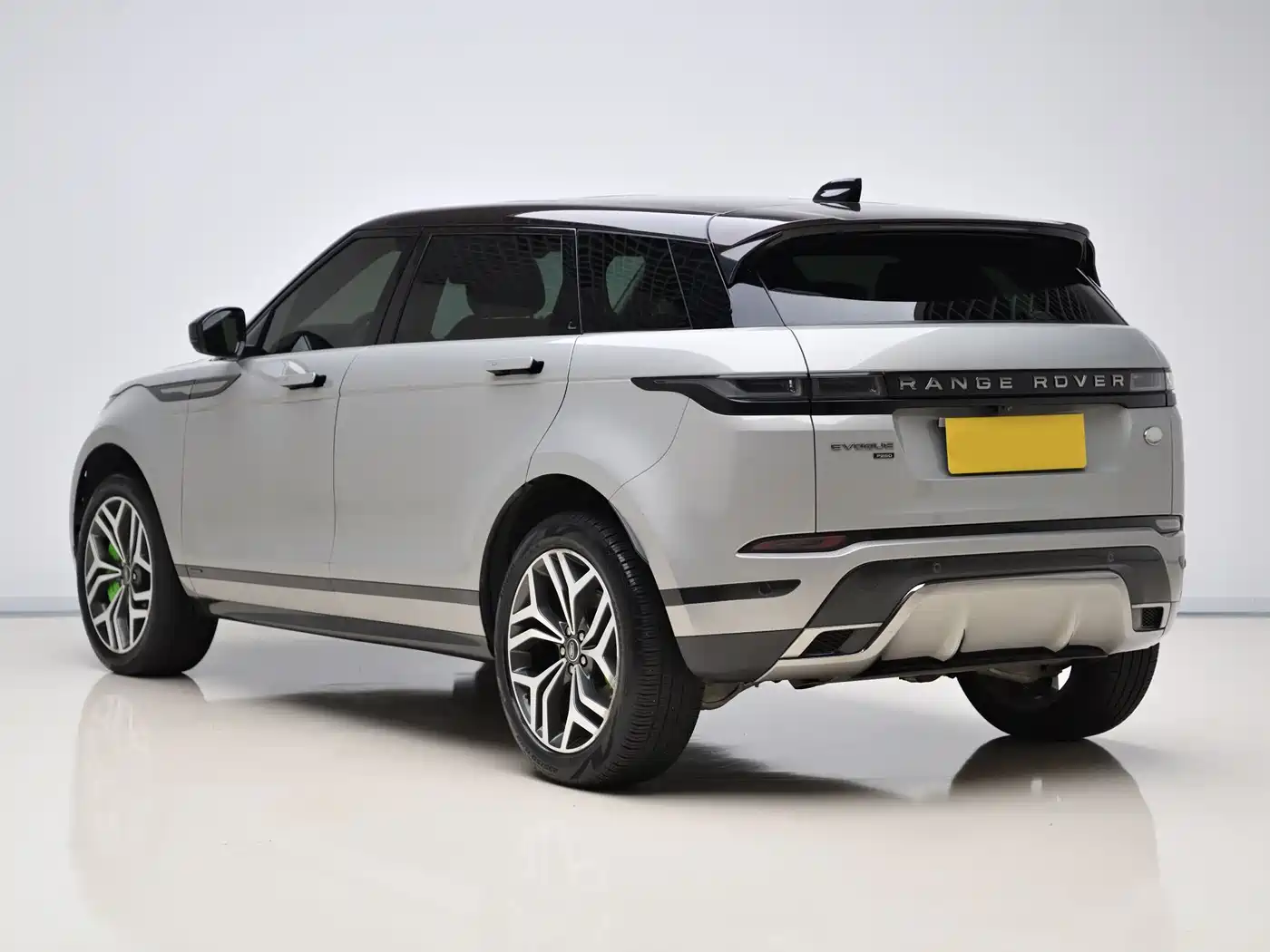 Land Rover Range Rover Evoque 2021 Range Rover Evoque L 249PS R-Dynamic First Edition Launch Edition фото 3