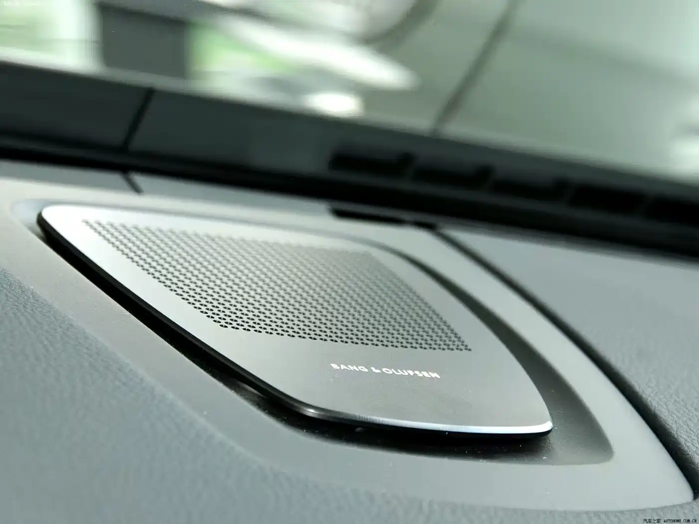 BMW 5 Series 2013 525Li Excellence Edition фото 17