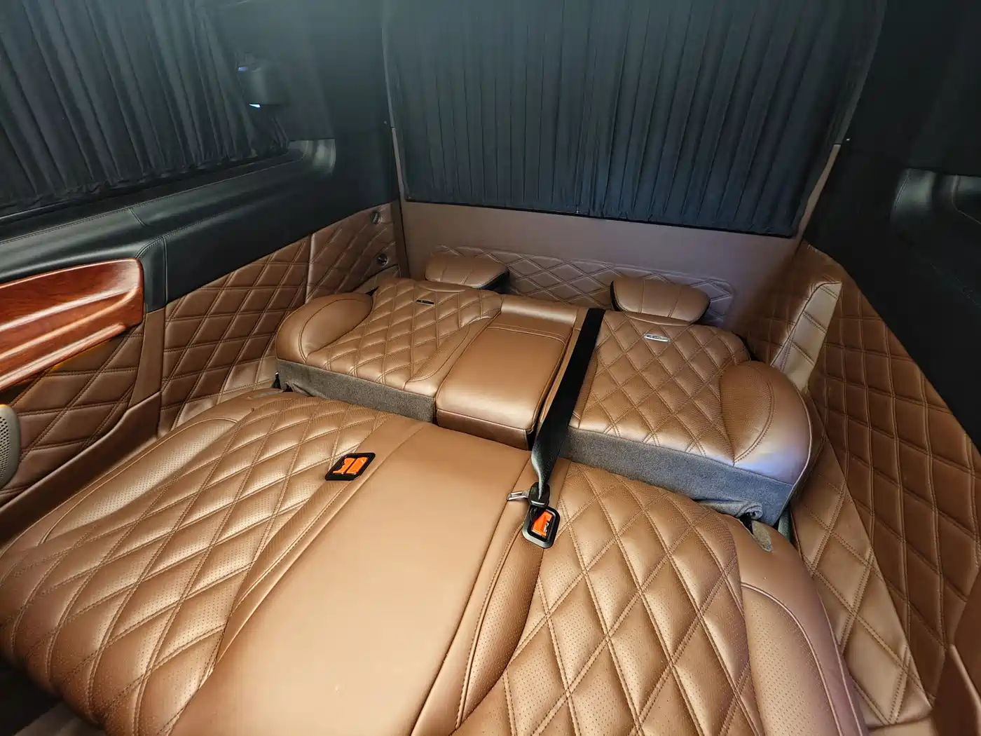 Mercedes-Benz Vito 2021 2.0T Business Edition 7-seater фото 12