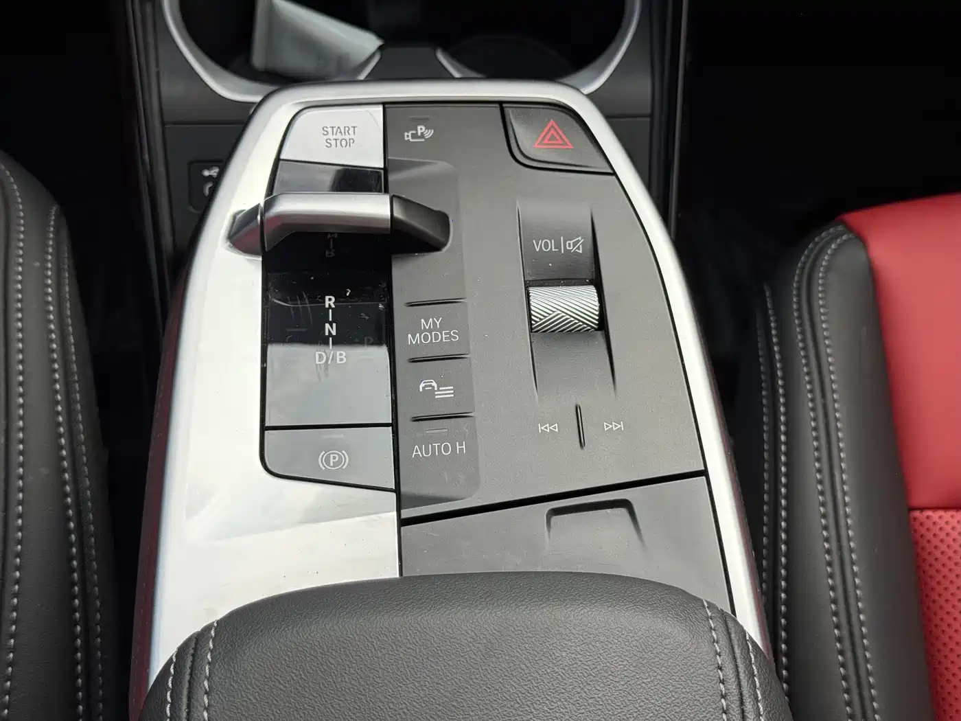 BMW iX1 2023 xDrive30L X Design Package фото 13
