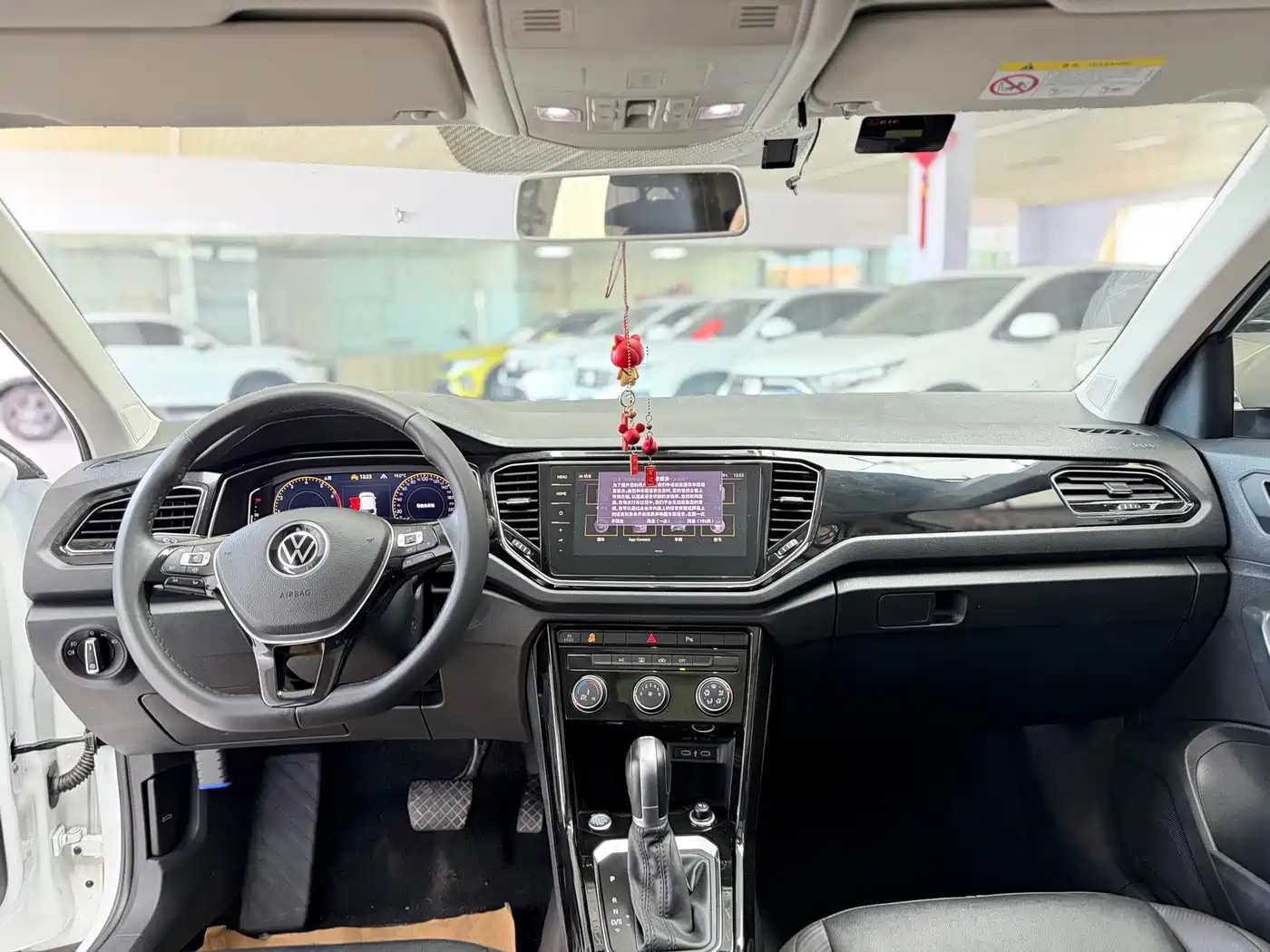 Volkswagen T-ROC 2022 280TSI DSG 2WD Comfort PLUS фото 6