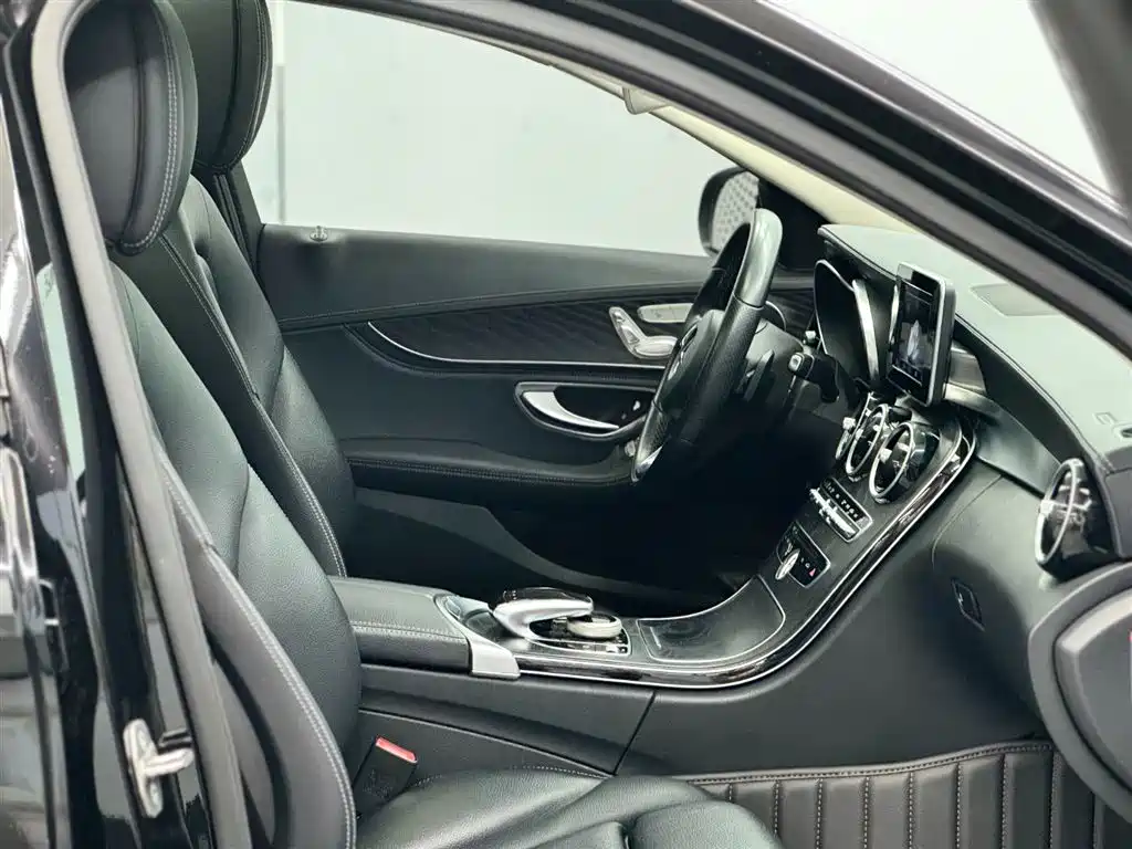 Mercedes-Benz C-Class 2017 Facelift C 200 L Sport Edition фото 7