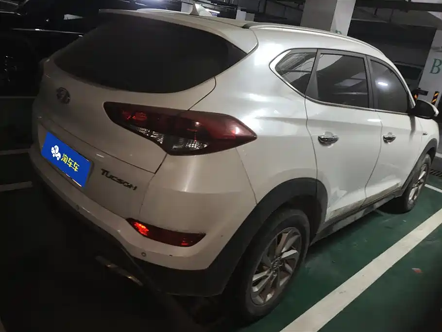 Hyundai Tucson 2015 1.6T Dual Clutch 2WD Smart фото 3