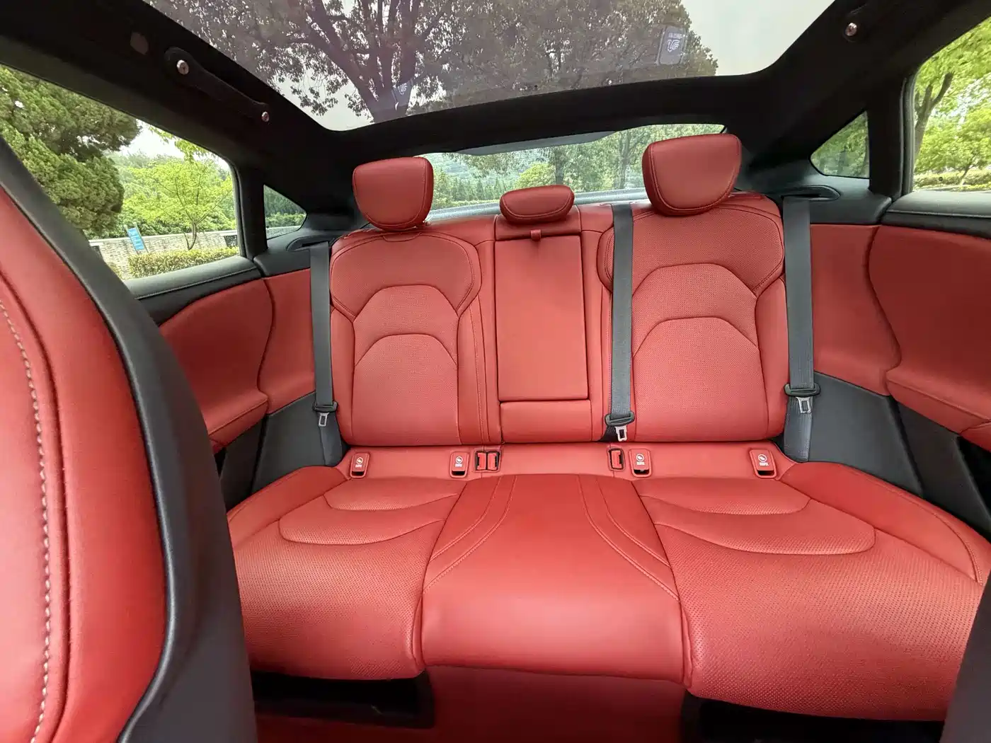 Xiaomi Auto Xiaomi SU7 2024 AWD Extended Range Advanced Smart Driving Max Edition фото 13