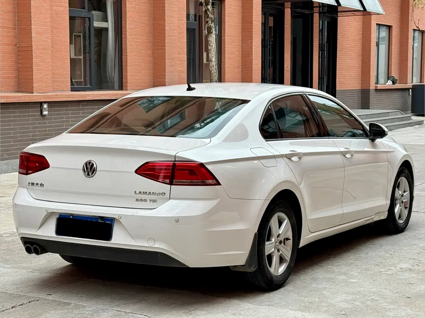 Volkswagen Lamando 2015 230TSI DSG Style фото 5