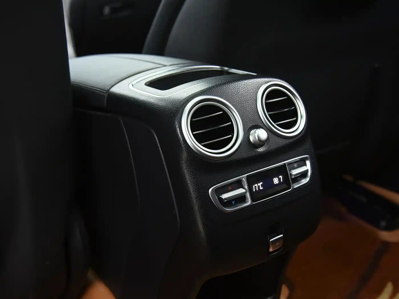 Mercedes-Benz GLC 2021 GLC 260 L 4MATIC Luxury фото 16
