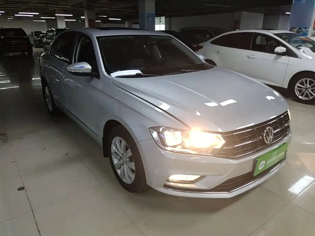 Volkswagen Bora 2016 Model 1.6L Manual Comfort фото 4