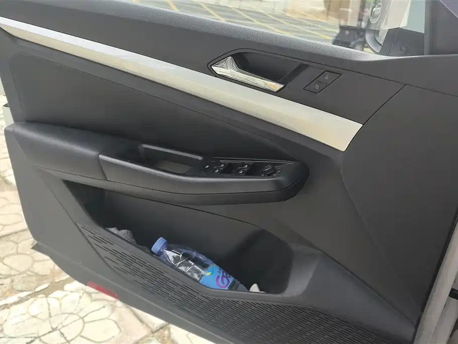 Volkswagen Bora 2020 1.5L Manual Fashion фото 7