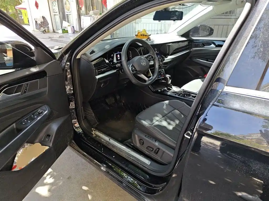 Volkswagen Passat 2024 380TSI Starlight Dragon Glory Edition фото 24