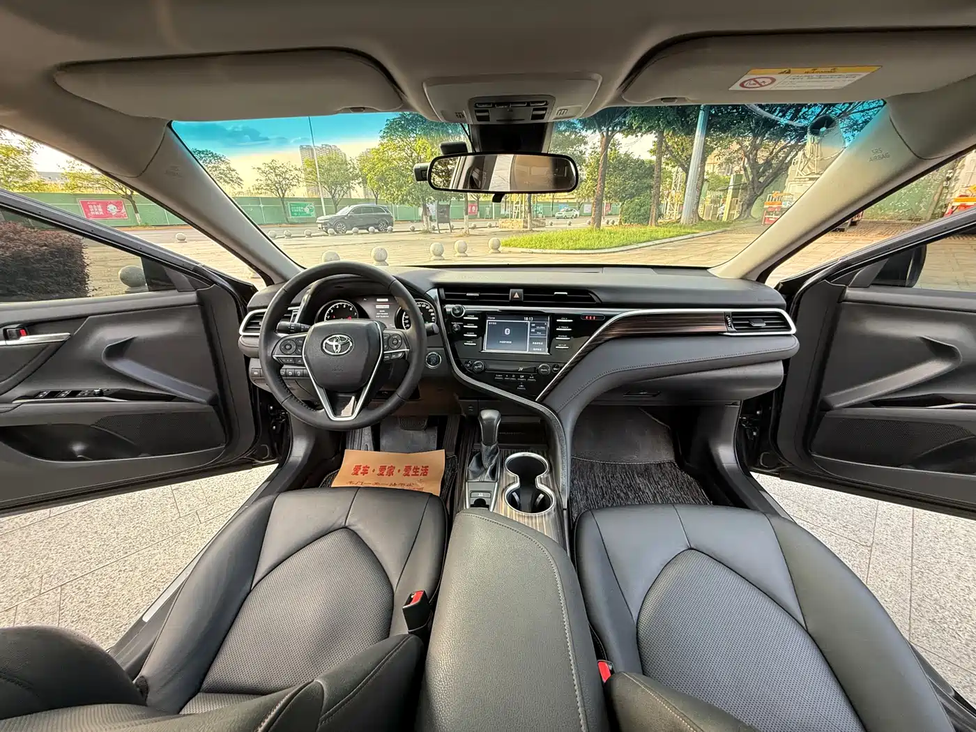 Toyota Camry 2018 2.0G Luxury Edition фото 12