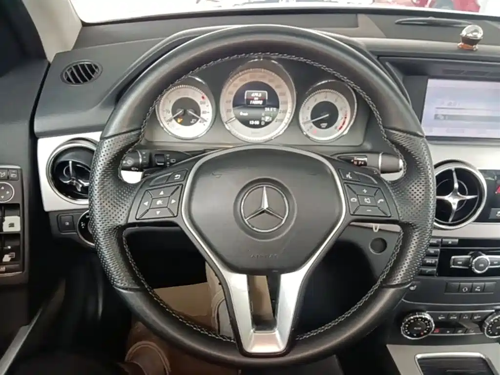 Mercedes-Benz GLK-Class 2013 GLK 300 4MATIC Dynamic Sunroof фото 11