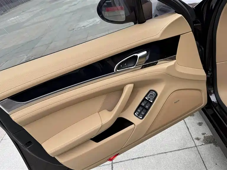 Porsche Panamera 2014 Panamera 3.0T фото 11