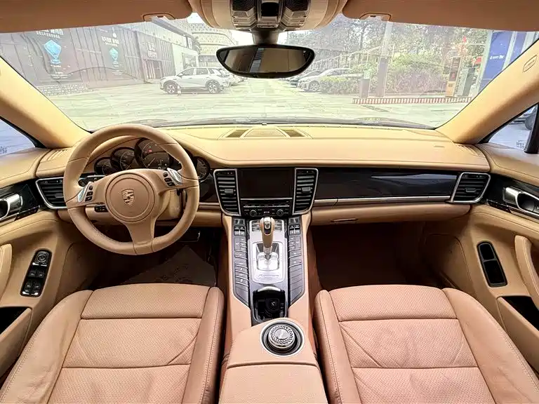 Porsche Panamera 2014 Panamera 3.0T фото 15