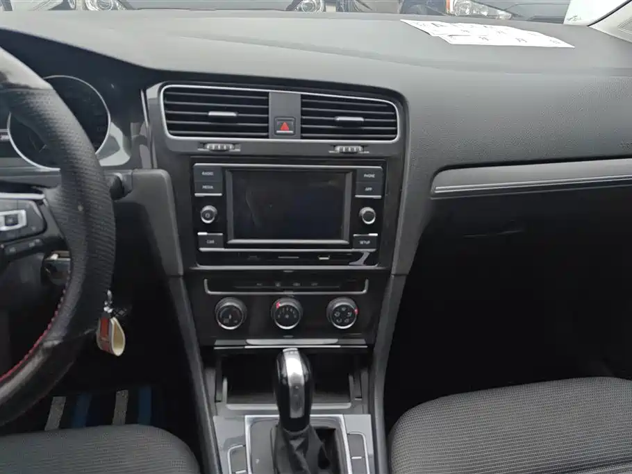 Volkswagen Golf 2018 230TSI Automatic Comfort фото 13