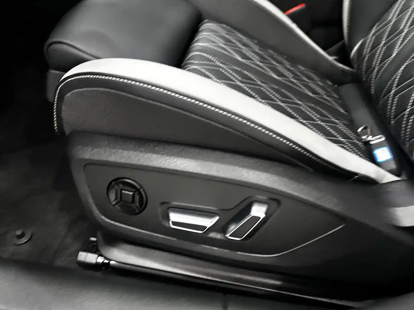 Audi A5L 2025 2.0T Sport Edition Plus фото 13