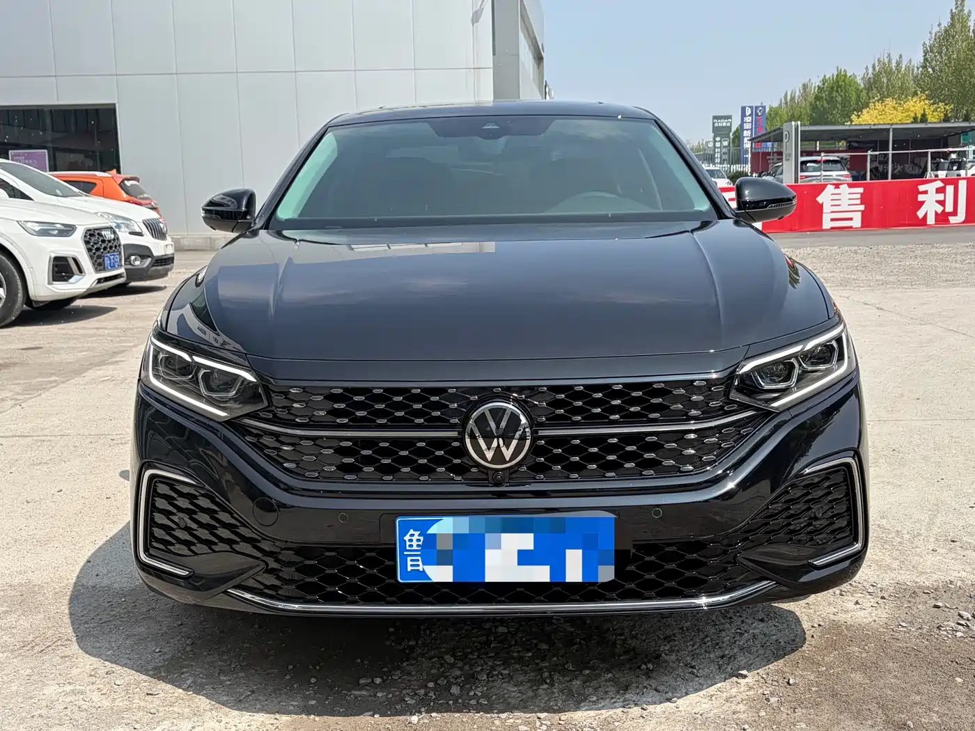 Volkswagen Passat 2025 Outstanding 380TSI Starlight Dragon Glory Edition фото 2