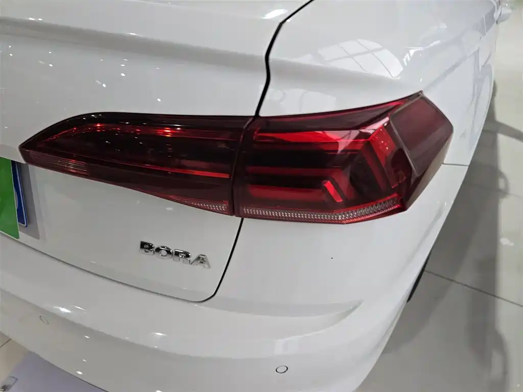 Volkswagen Bora 2019 1.5L Auto Fashion Model фото 8