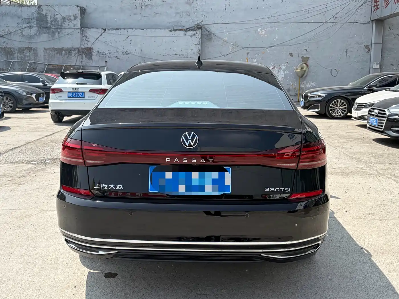 Volkswagen Passat 2025 Outstanding 380TSI Starlight Dragon Glory Edition фото 4