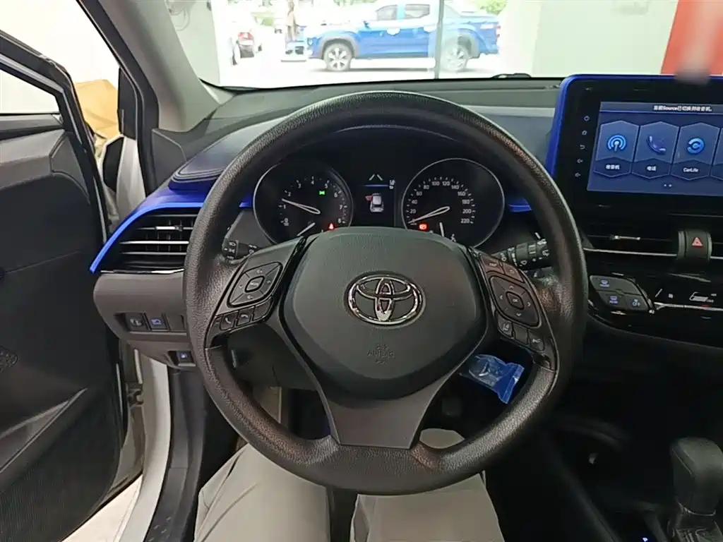 Toyota C-HR 2021 2.0L Comfort Edition фото 11