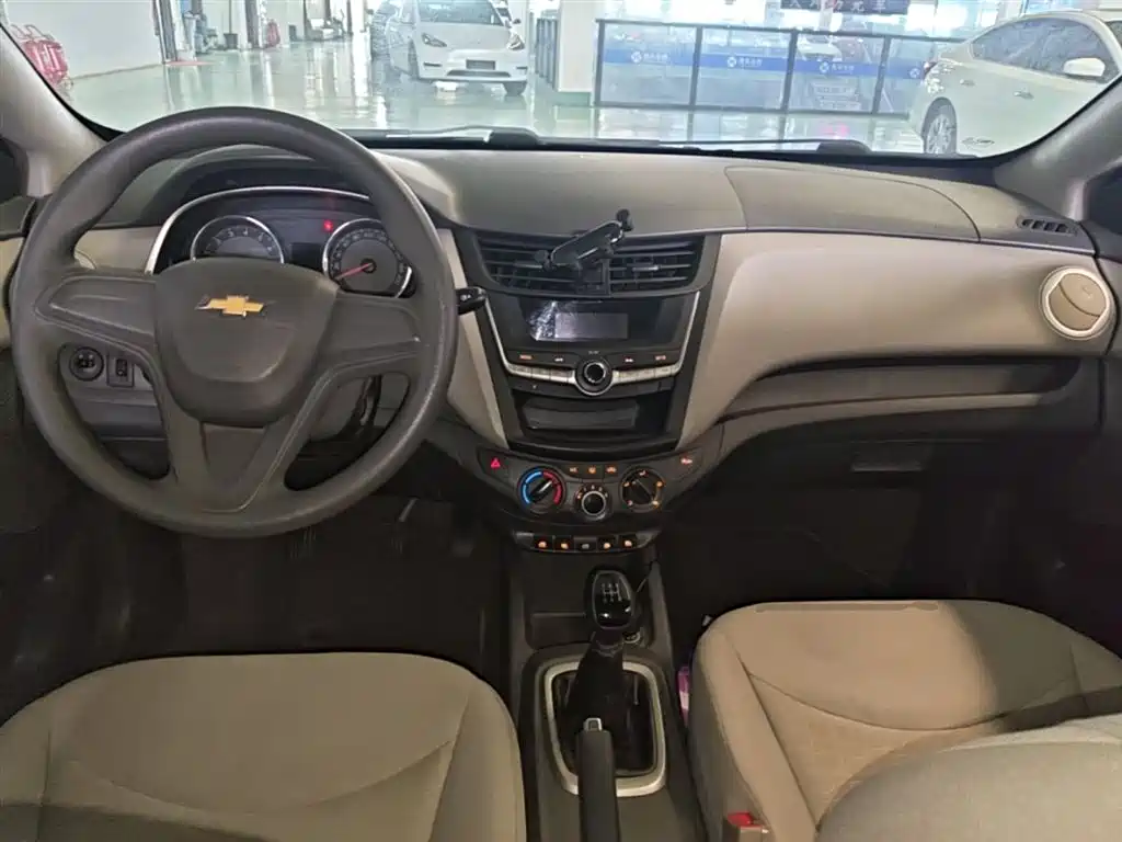 Chevrolet Sail 2015 Sail 3 1.5L Manual Ideal Sunroof Edition фото 10