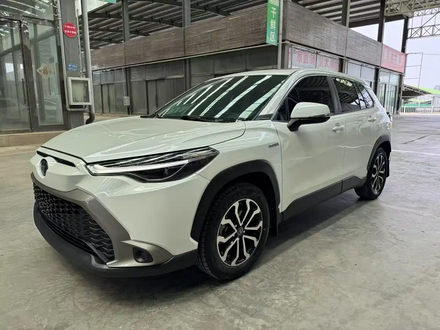 Toyota Frontlander 2023 2.0L Smart Hybrid Dual Engine Luxury Edition