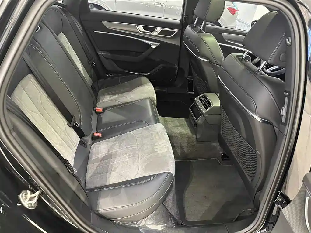 Audi A6L 2024 45 TFSI Premium Dynamic фото 8