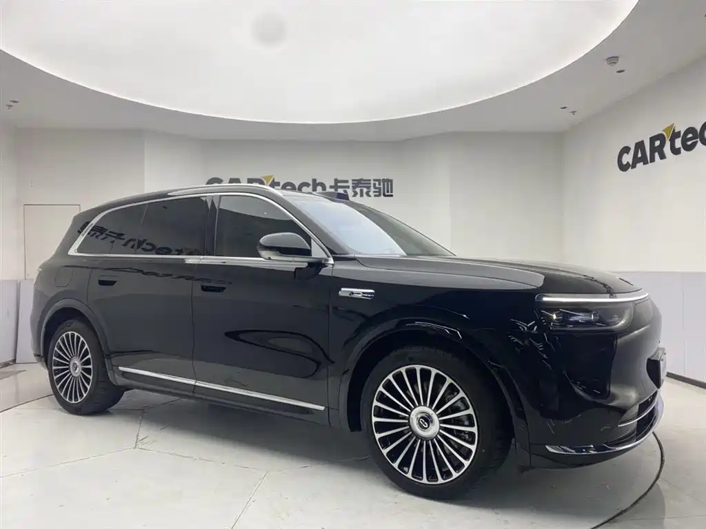 AITO Wenjie AITO M8 2025 Range Extender Max+ Edition 53.4kWh 5-seater фото 2