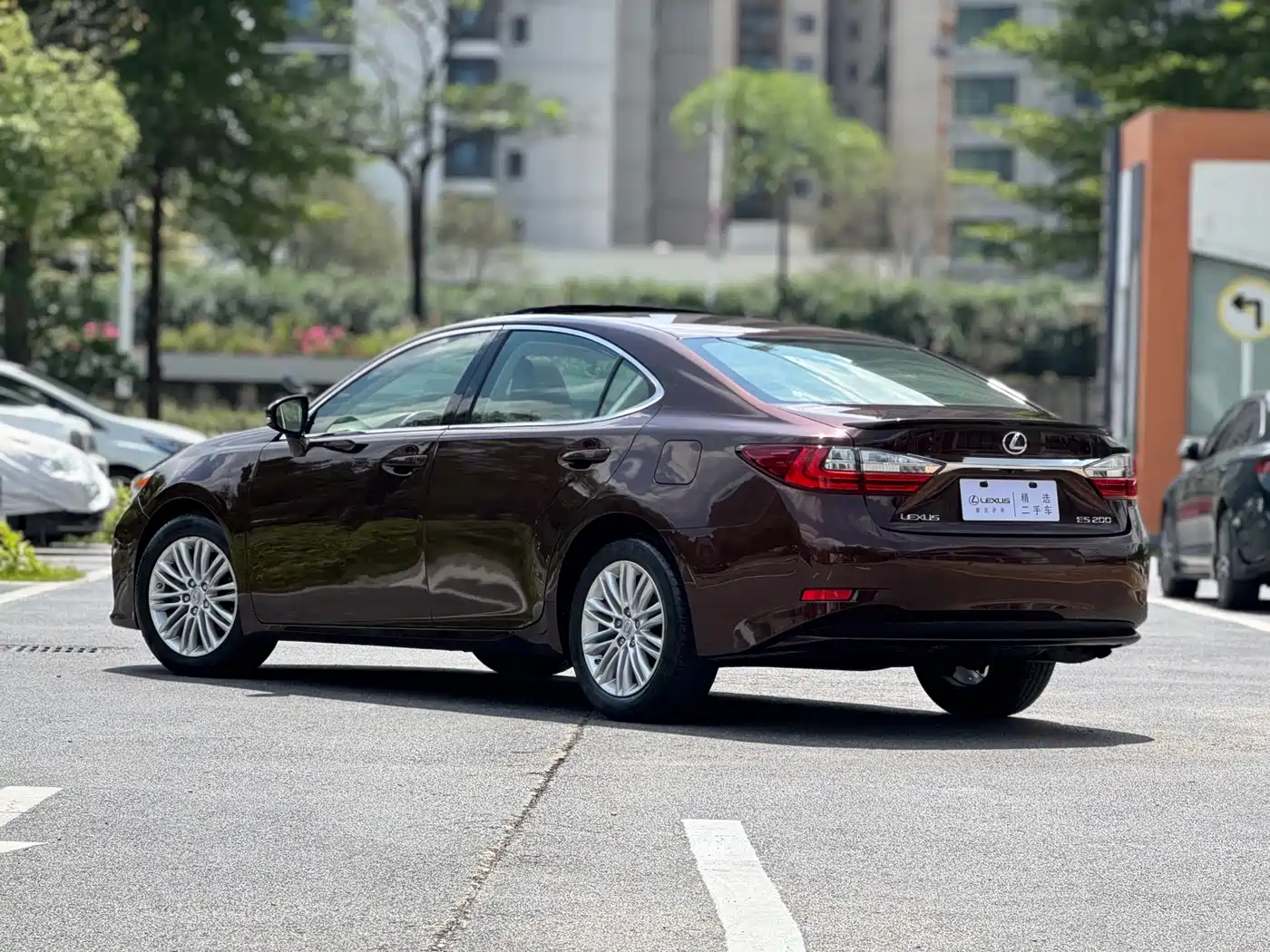 Lexus ES 2015 200 Elite Edition фото 4