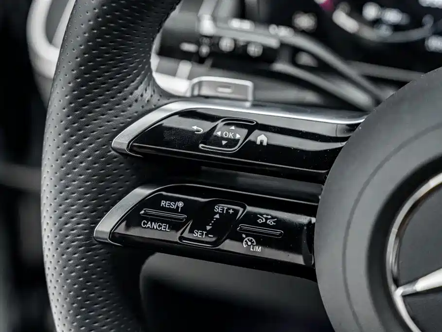 Mercedes-Benz GLC 2023 GLC 260 L 4MATIC Luxury 7-Seater фото 9