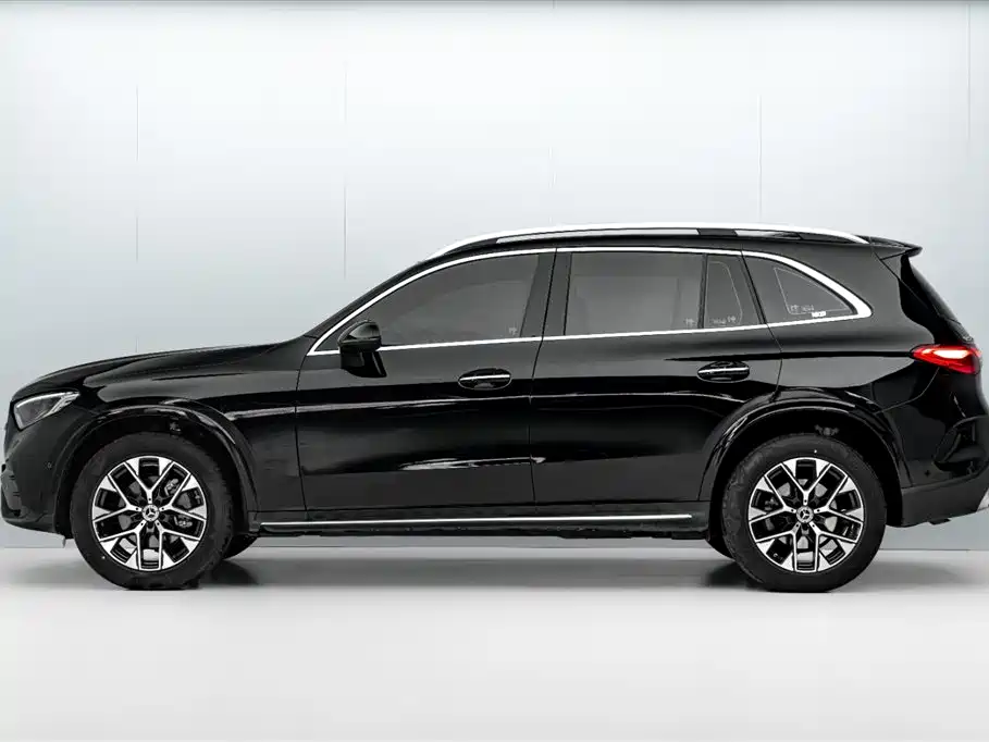 Mercedes-Benz GLC 2023 GLC 260 L 4MATIC Luxury 7-Seater фото 4
