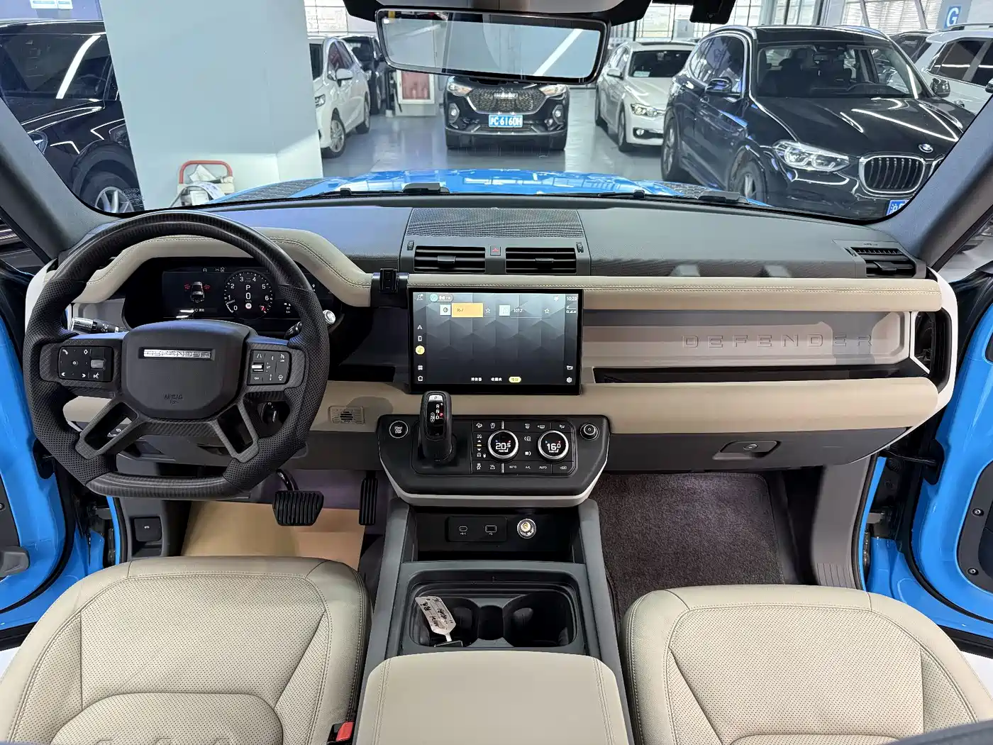 Photo 20 - Land Rover Defender