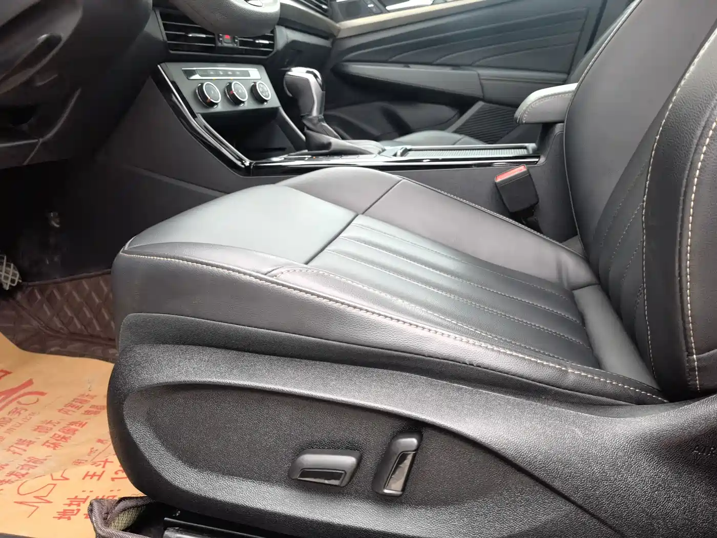 Volkswagen Passat 2021 Model 280TSI Business Edition фото 13