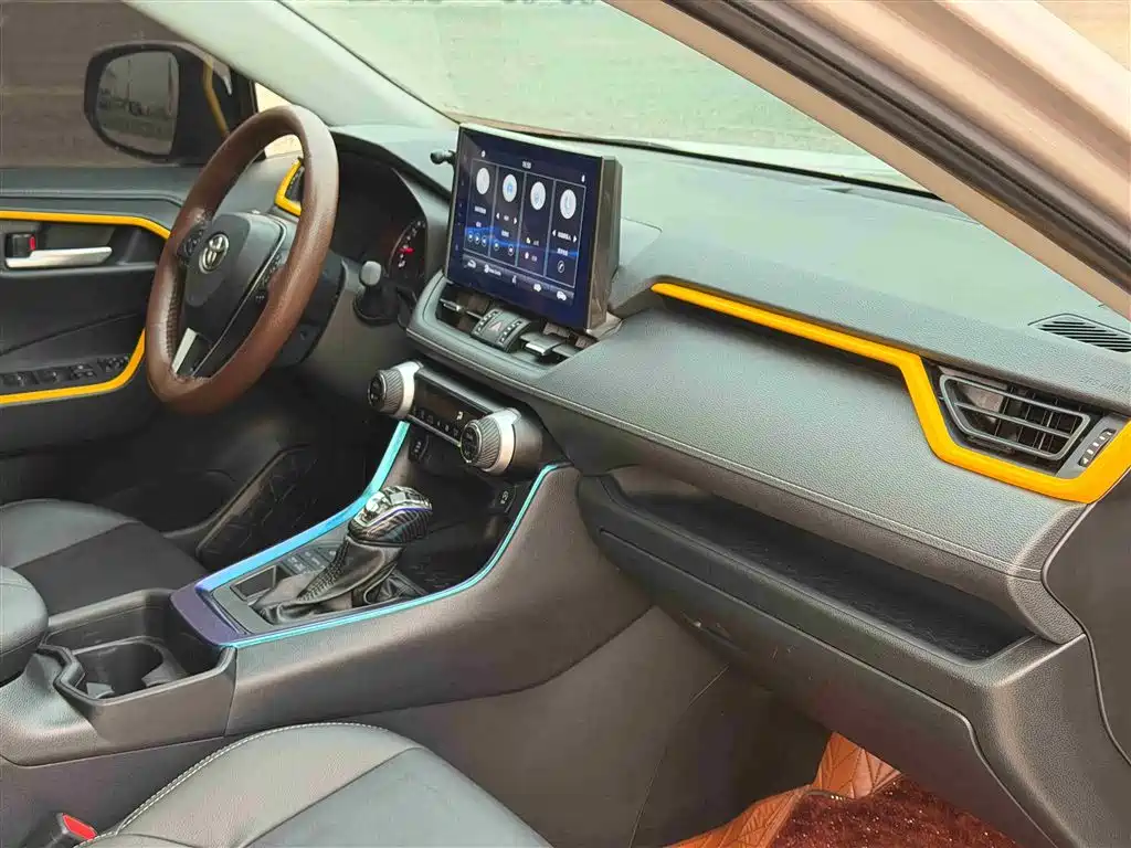 Toyota Wildlander 2022 2.0L CVT AWD Luxury PLUS Edition фото 12