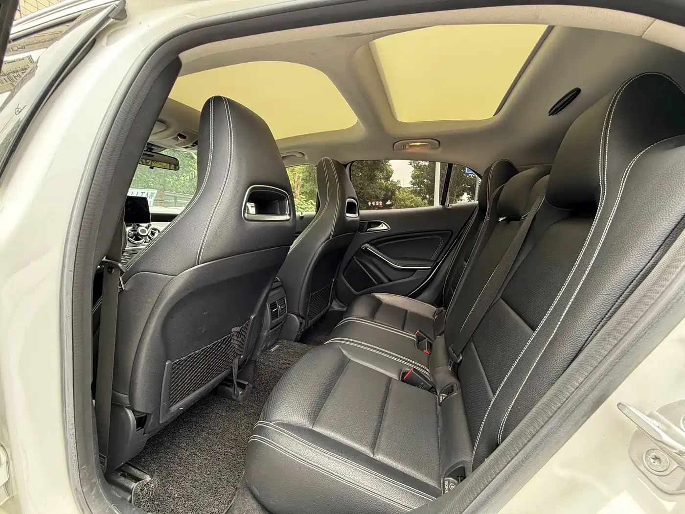 Mercedes-Benz GLA 2016 GLA 200 Dynamic фото 12