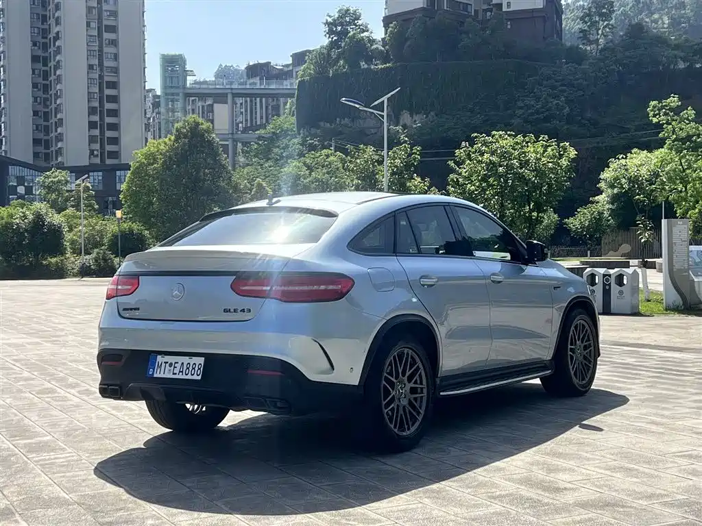Mercedes-Benz GLE Coupe 2015 GLE 320 4MATIC Coupe SUV фото 9