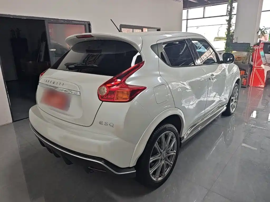 Infiniti ESQ 2017 2014 1.6L Free Edition