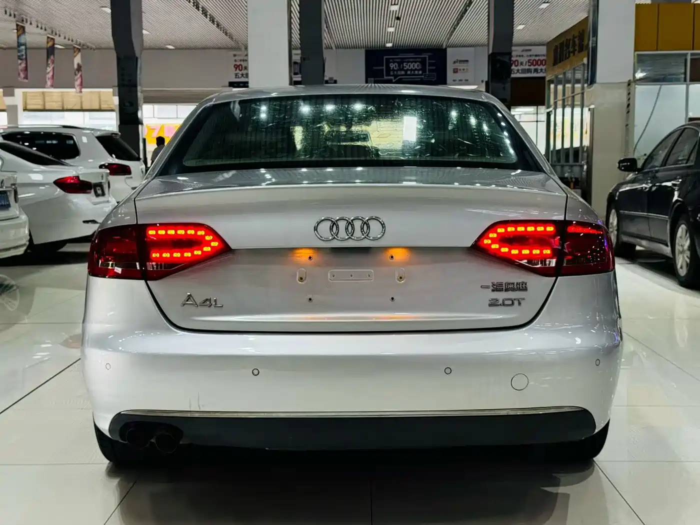 Audi A4L 2010 2010 2.0 TFSI Standard