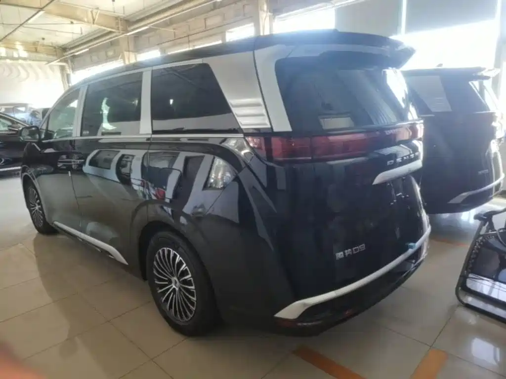 Denza D9 2026 2024 EV 620 Premium