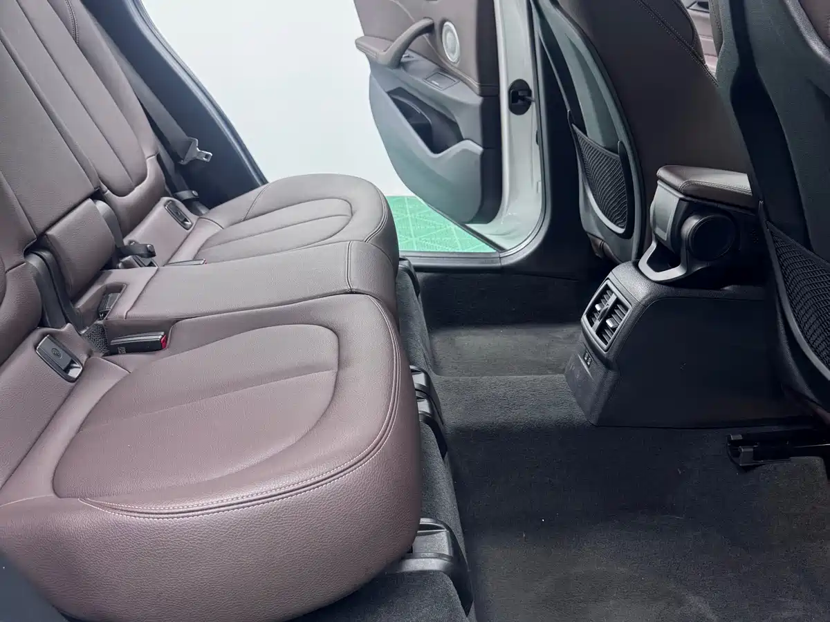 BMW X1 2022 sDrive20Li Premium фото 10