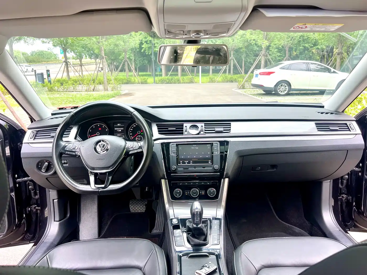 Volkswagen Passat 2017 330TSI DSG Prestige фото 9