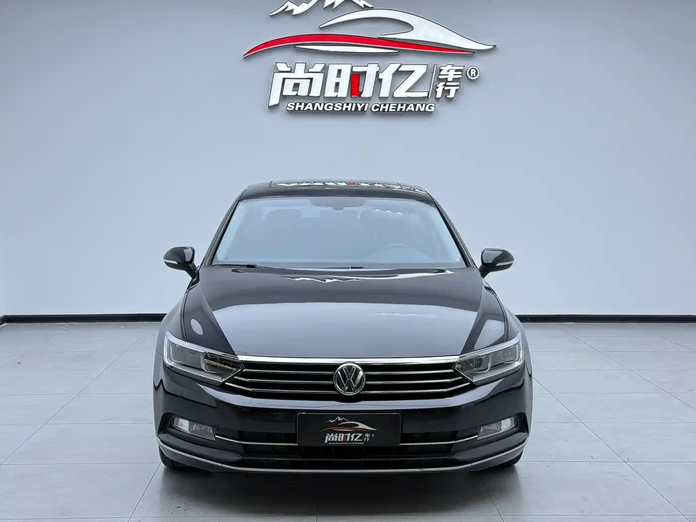 Volkswagen Magotan 2019 330TSI DSG Luxury Class China VI фото 2