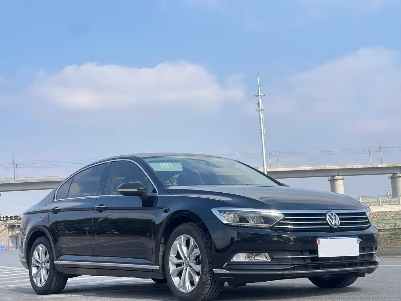 Volkswagen Magotan 2018 Facelift 330TSI DSG Luxury фото 3