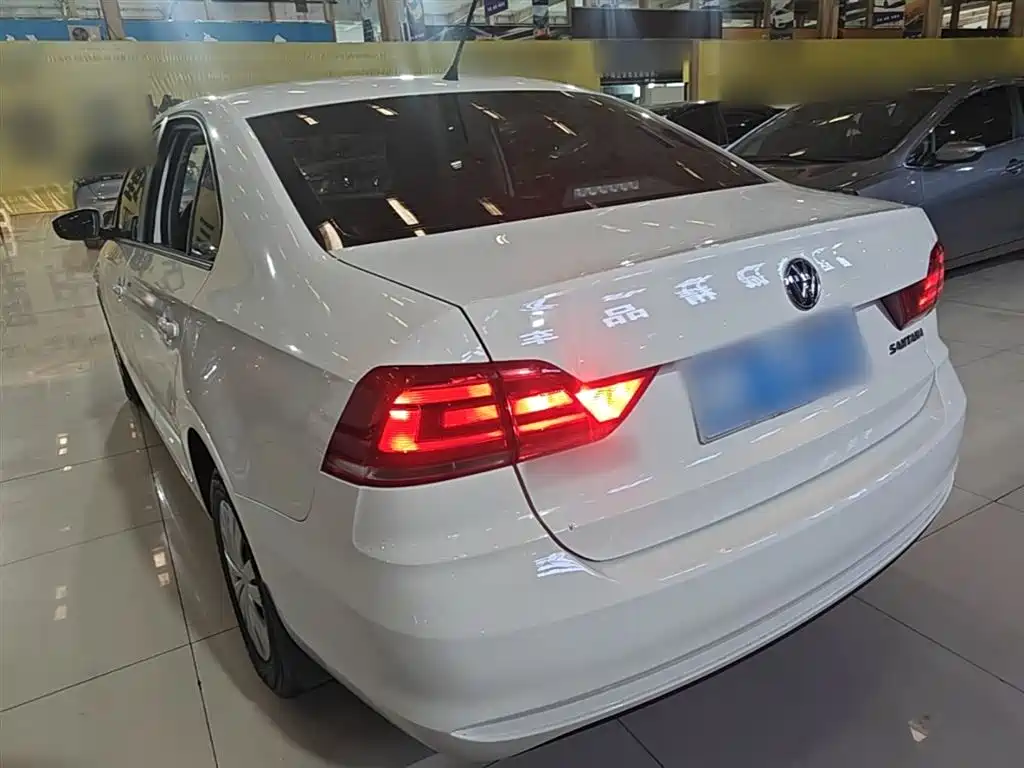 VOLKSWAGEN SANTANA
